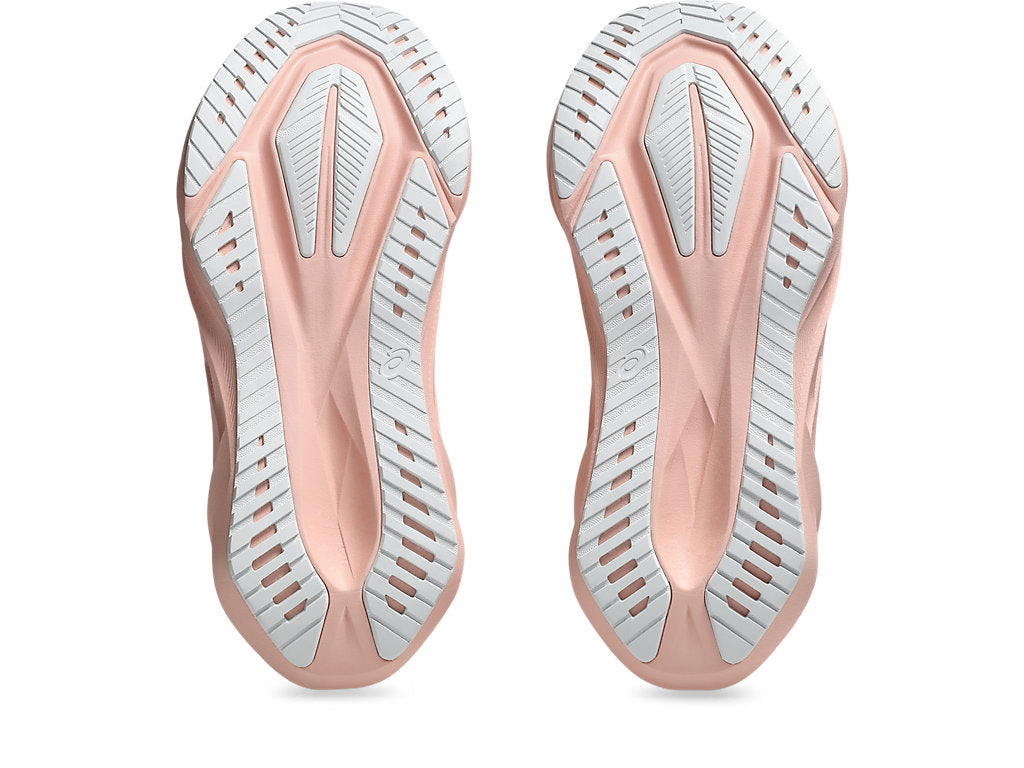 Women Novablast 5 Running Shoes