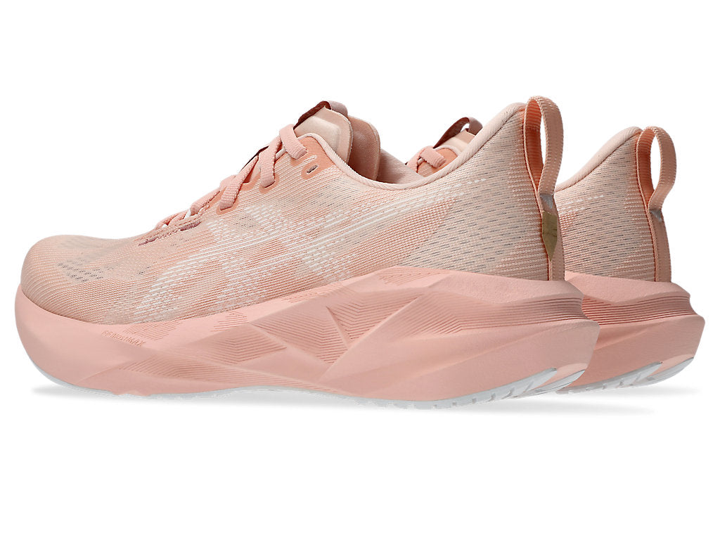Women Novablast 5 Running Shoes
