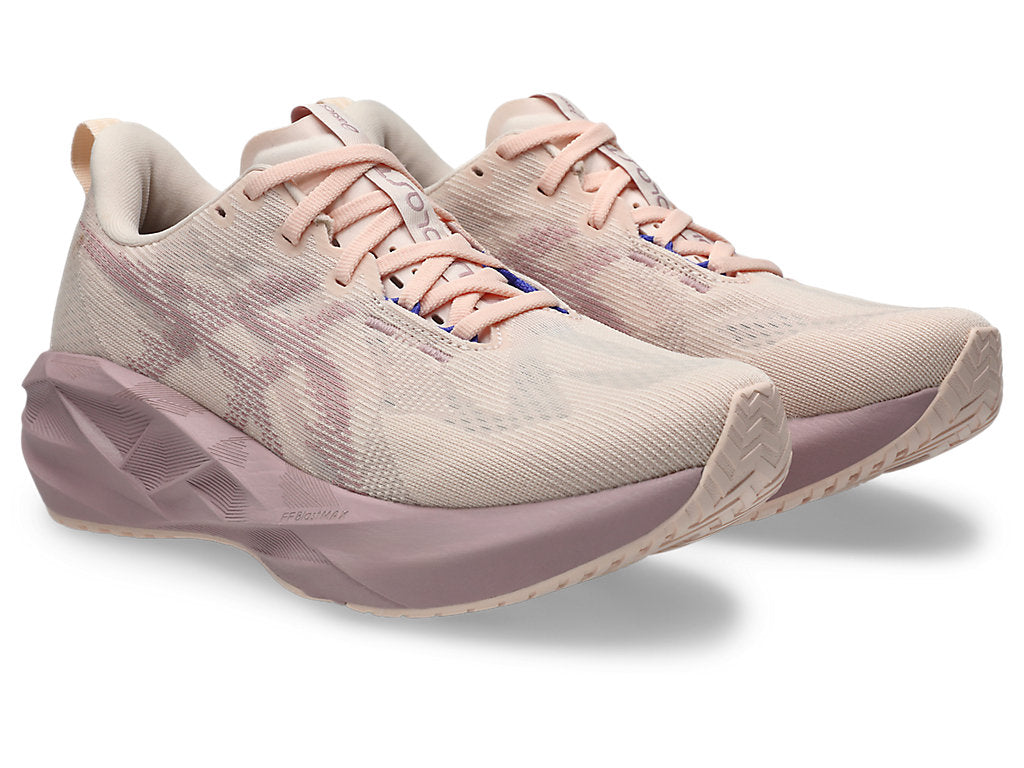 Women Novablast 5 Running Shoes